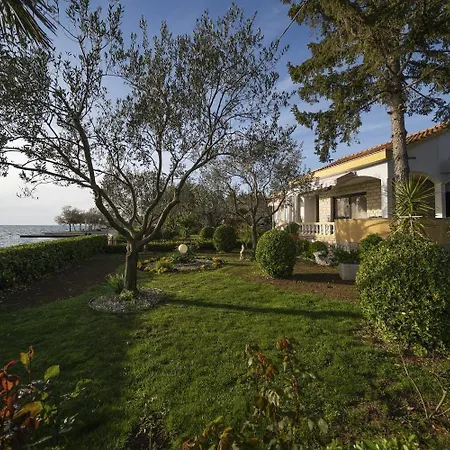 House Petar 1 Holiday home *