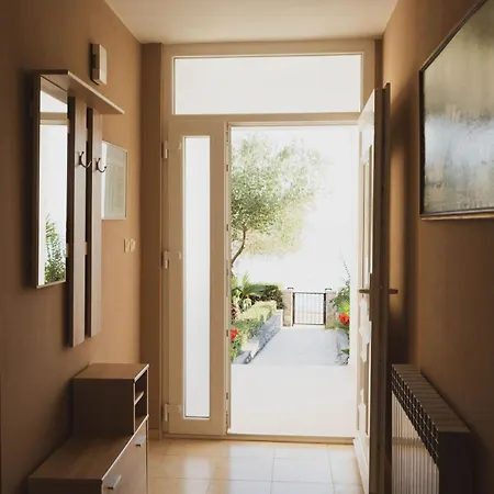 度假居 House Petar 1 扎达尔